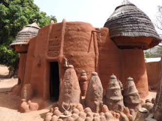 Tata Somba (2)